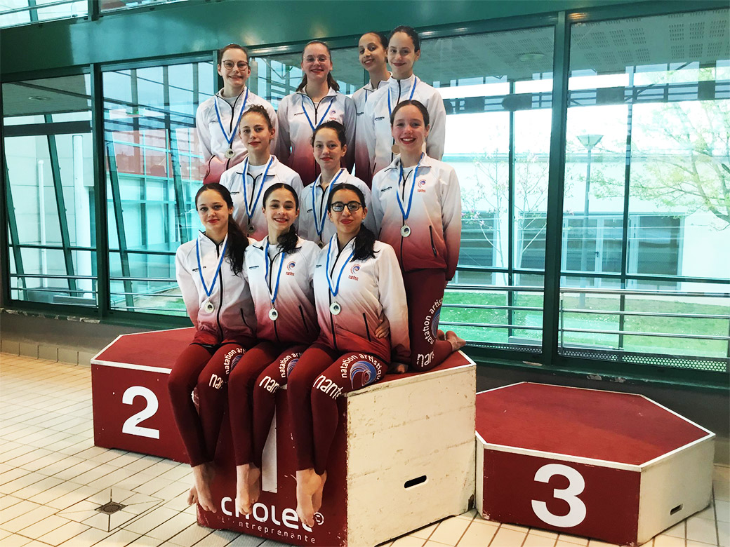 podium 011 Equipes hors Classement 2023 04 02 Cholet Regional Jeune Natation artistique